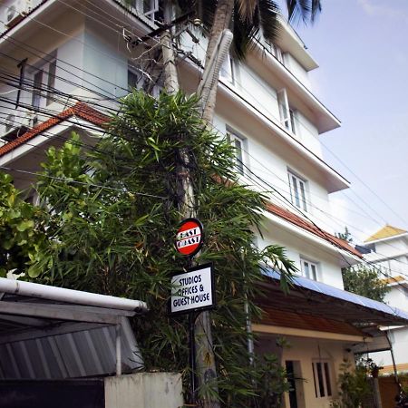 East Coast Hotel Thiruvananthapuram Ngoại thất bức ảnh