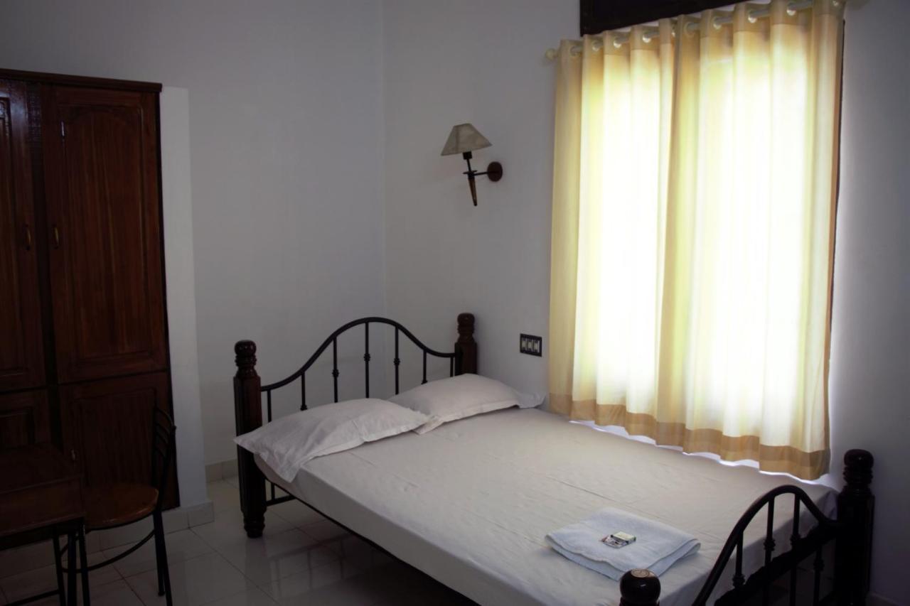 East Coast Hotel Thiruvananthapuram Ngoại thất bức ảnh