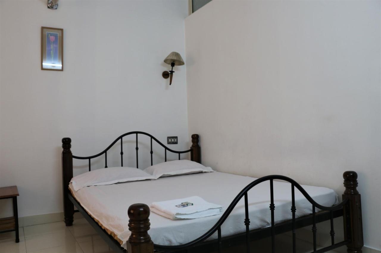 East Coast Hotel Thiruvananthapuram Ngoại thất bức ảnh