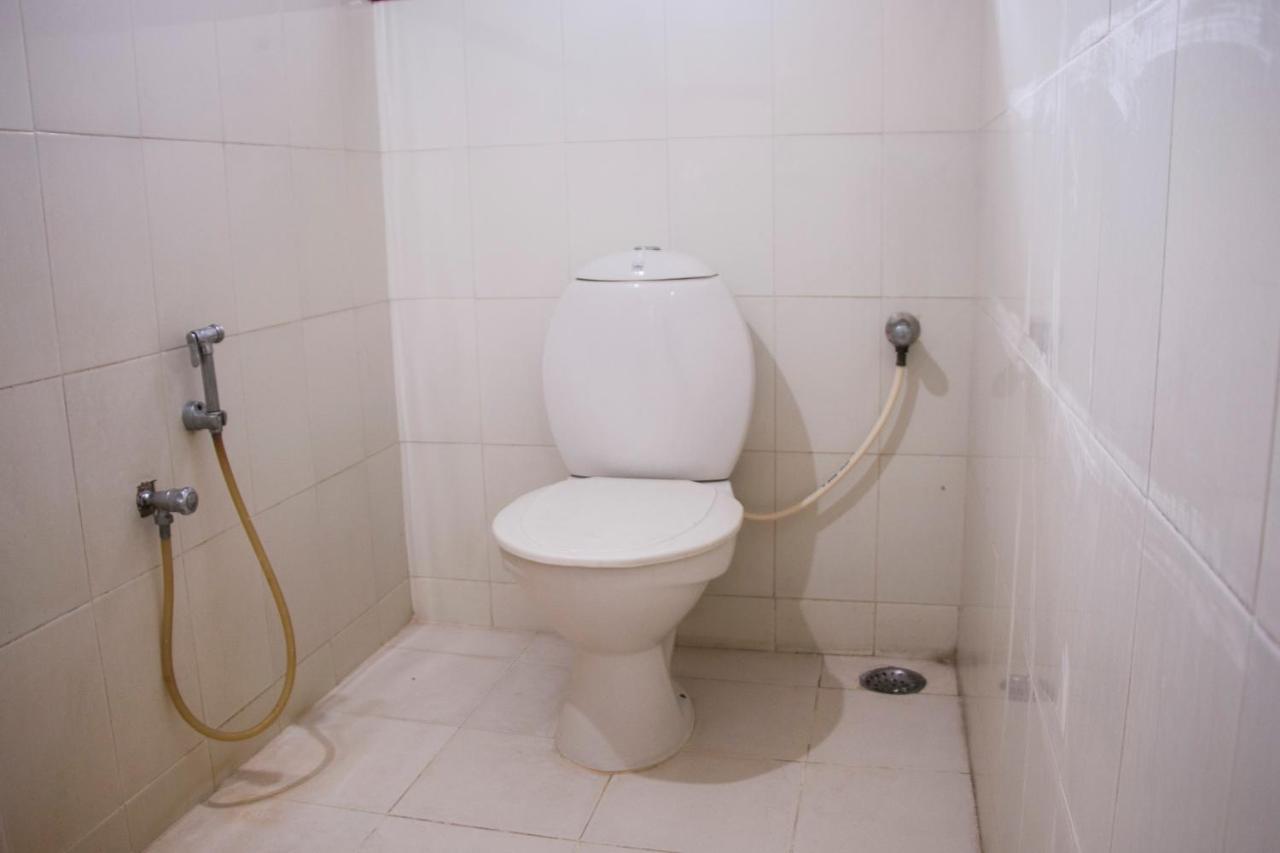 East Coast Hotel Thiruvananthapuram Ngoại thất bức ảnh