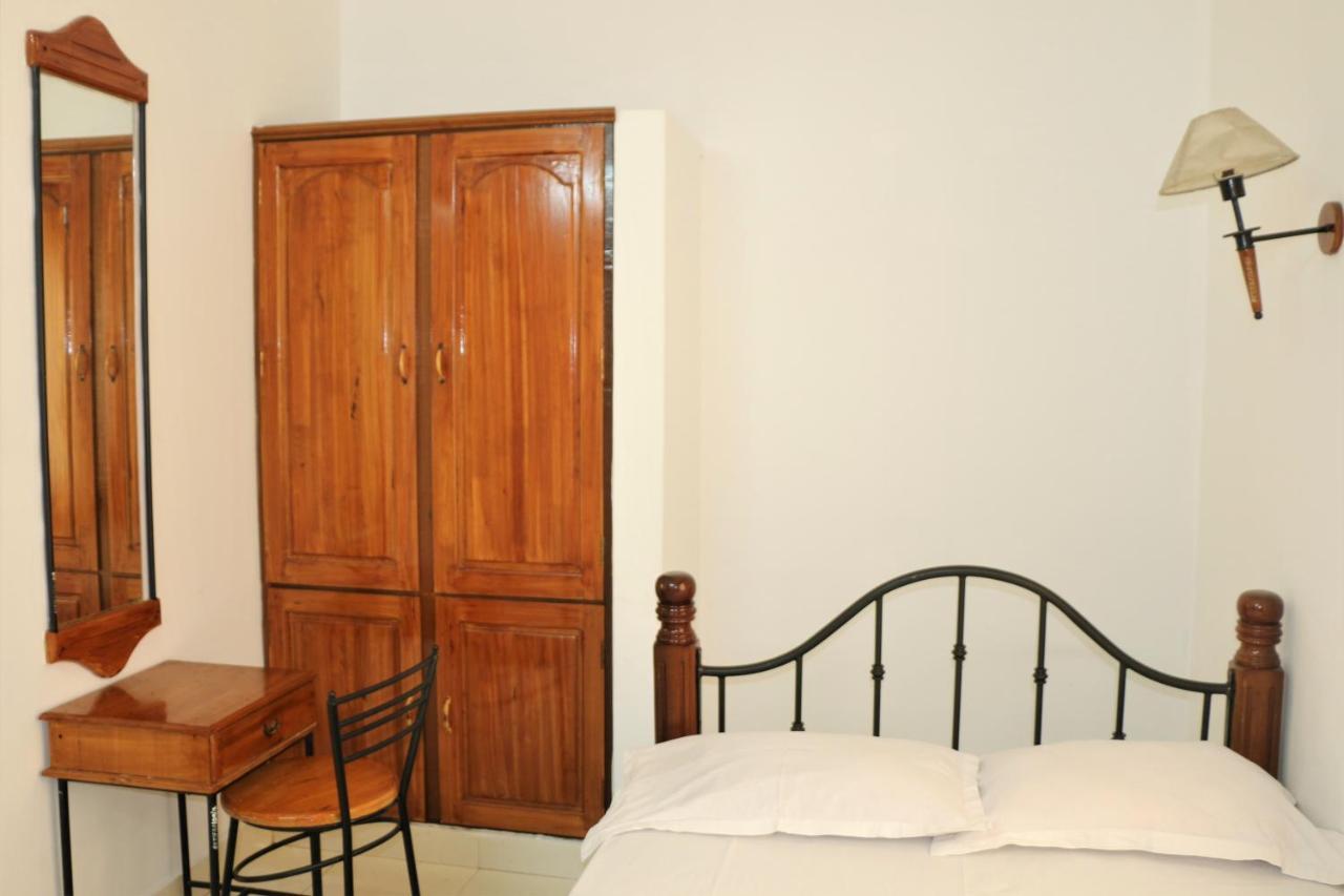 East Coast Hotel Thiruvananthapuram Ngoại thất bức ảnh