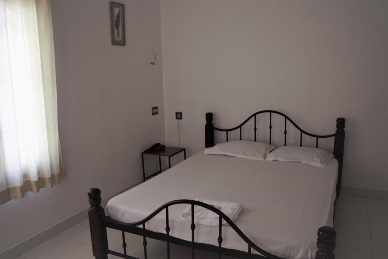 East Coast Hotel Thiruvananthapuram Ngoại thất bức ảnh