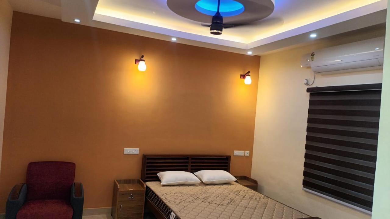 East Coast Hotel Thiruvananthapuram Ngoại thất bức ảnh